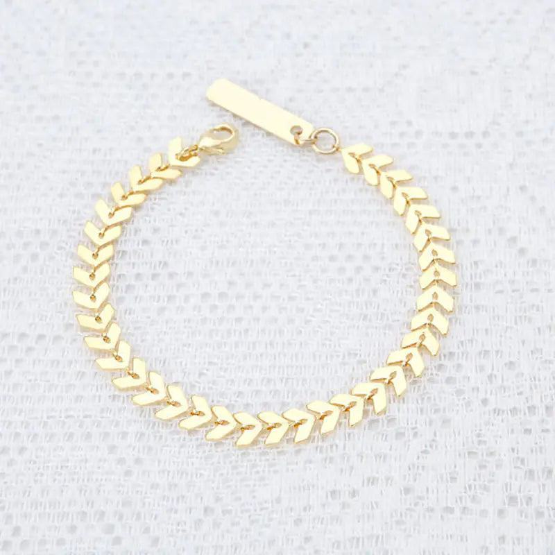 Handcrafted Women's Bracelet – Timeless Beauty by FlashFinds