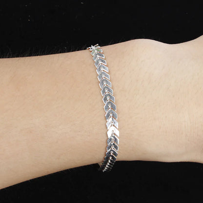 Handcrafted Women's Bracelet – Timeless Beauty by FlashFinds
