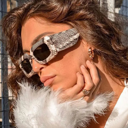 Elegant Snakeskin Retro Shades – Limited Edition by FlashFinds