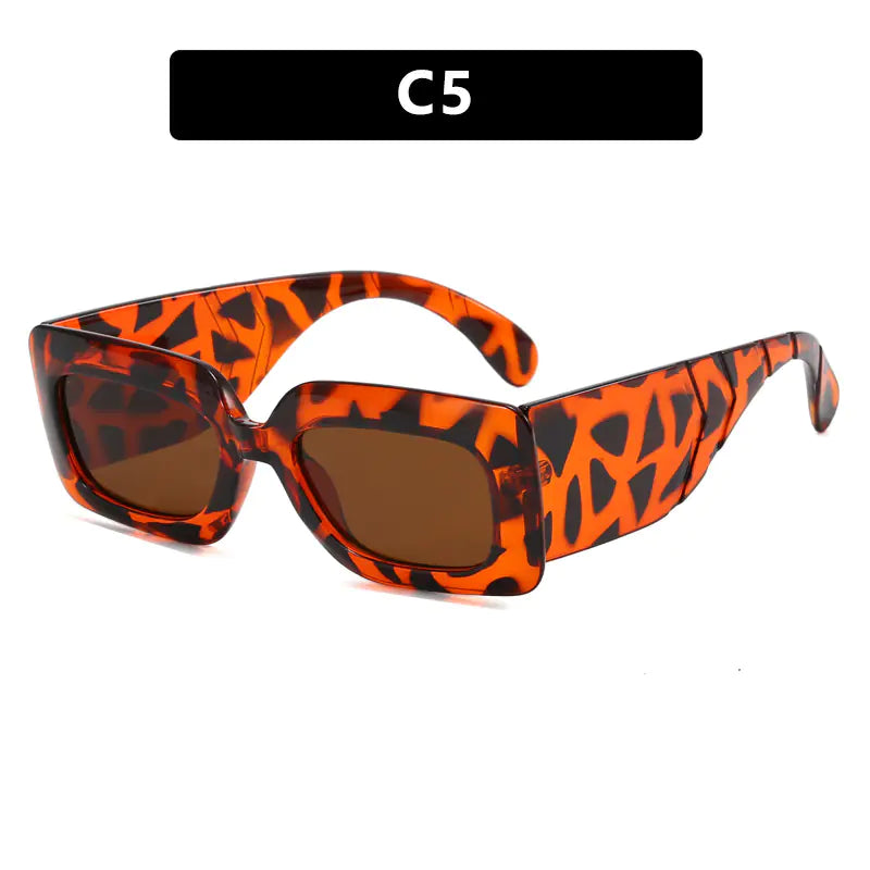 Elegant Snakeskin Retro Shades – Limited Edition by FlashFinds